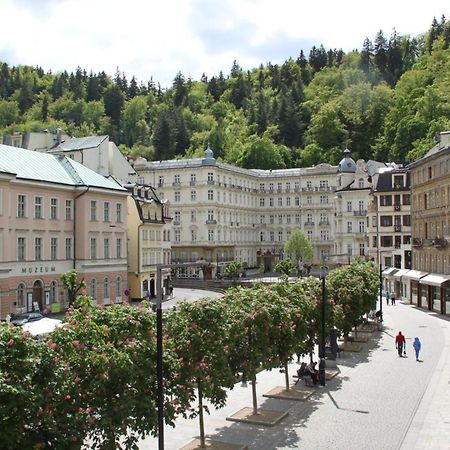 Hotel Maltezsky Kriz Karlovy Vary Bagian luar foto