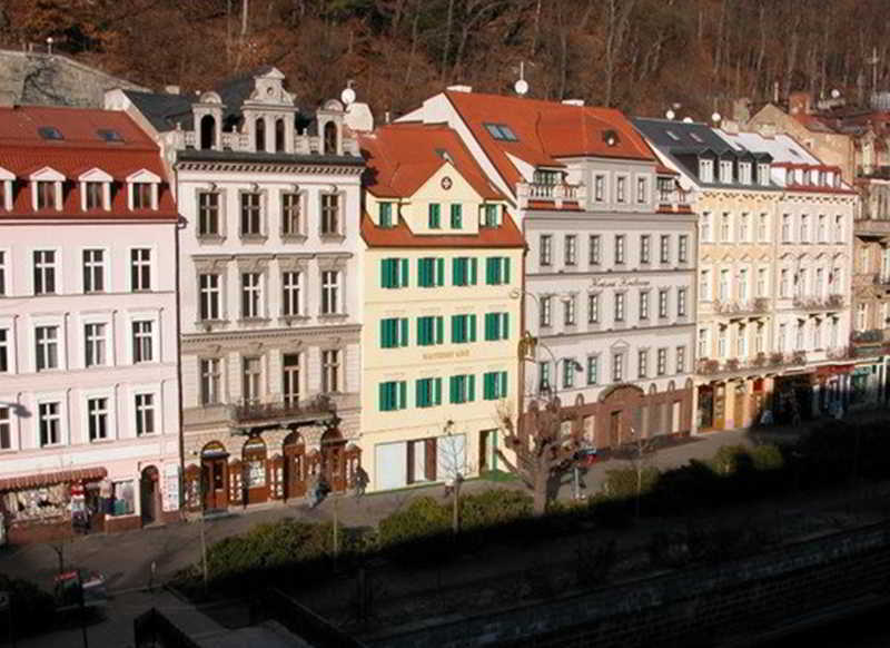 Hotel Maltezsky Kriz Karlovy Vary Bagian luar foto