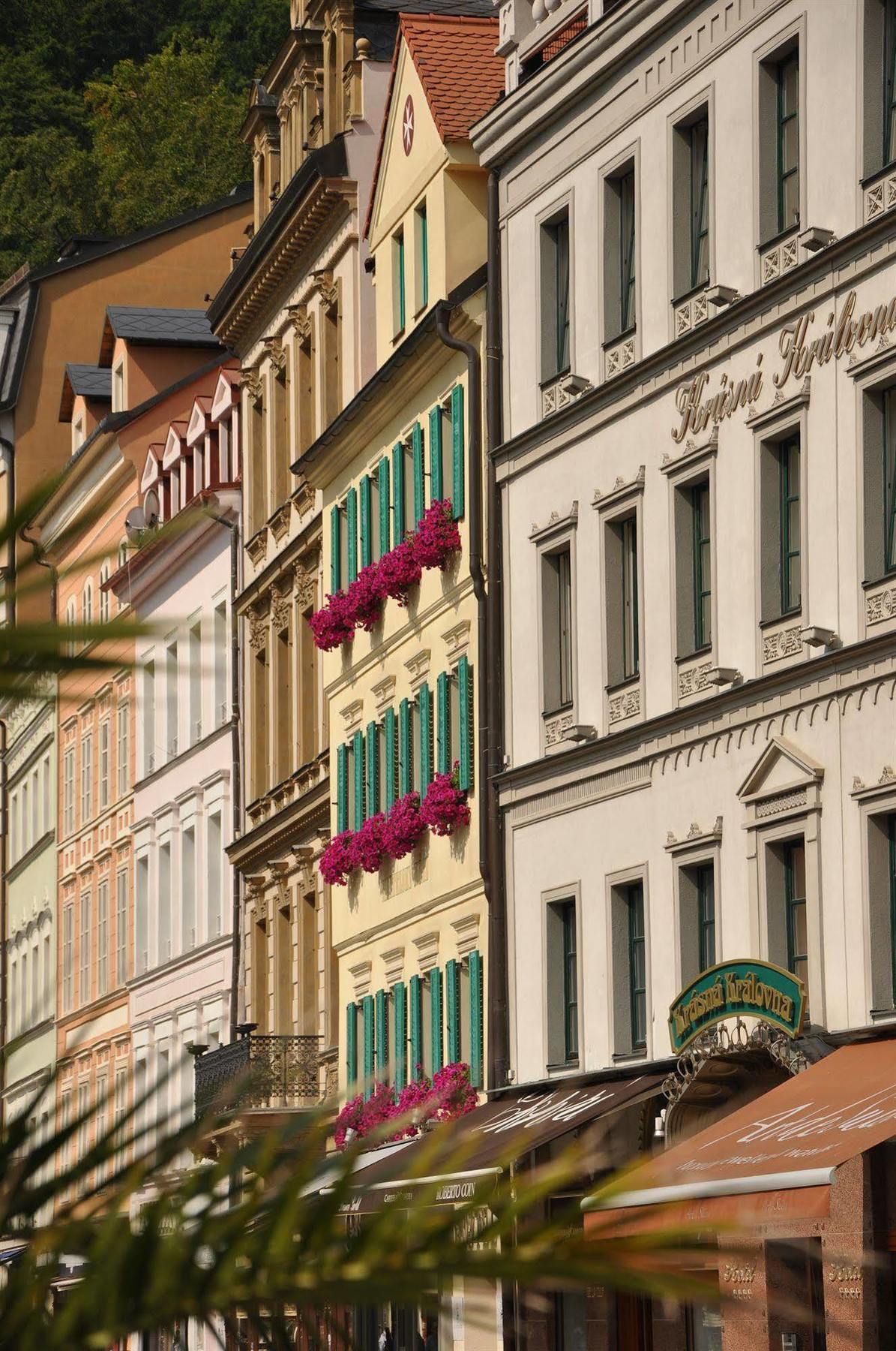 Hotel Maltezsky Kriz Karlovy Vary Bagian luar foto