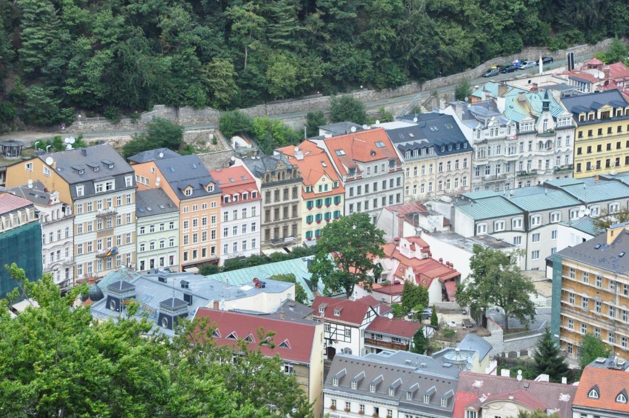 Hotel Maltezsky Kriz Karlovy Vary Bagian luar foto