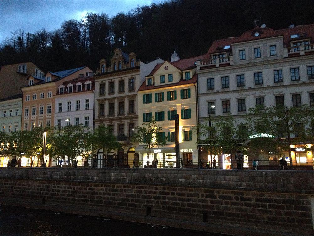 Hotel Maltezsky Kriz Karlovy Vary Bagian luar foto